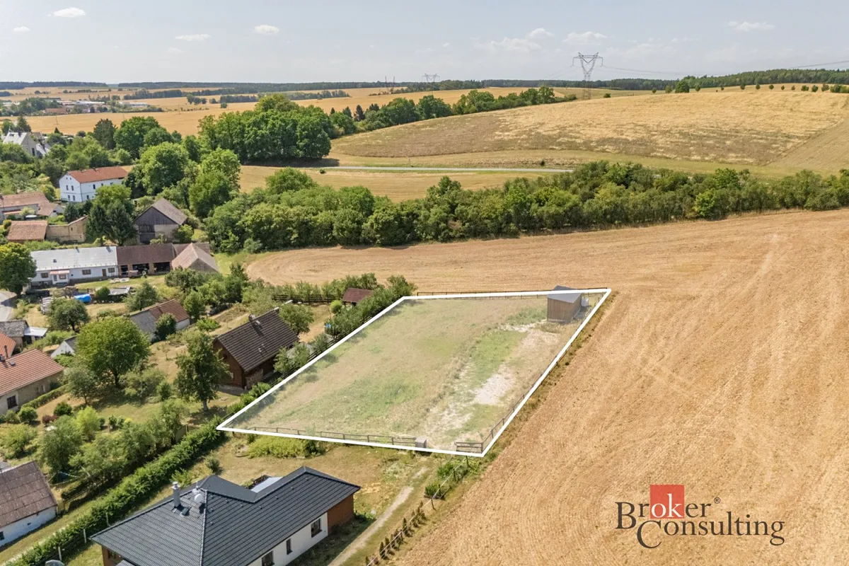 Prodej stavebního pozemku 2039 m²